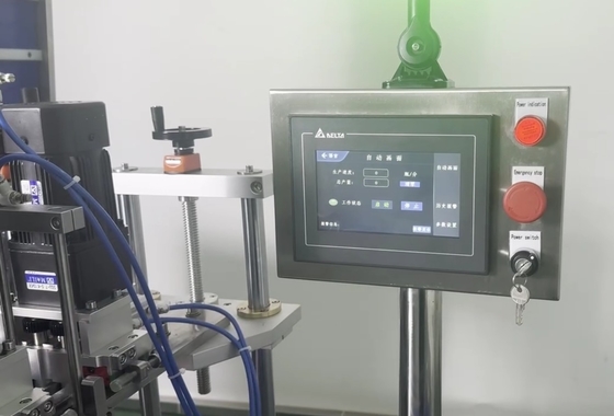Automatische Kappe Einfache Kappenmaschine für die pharmazeutische Industrie