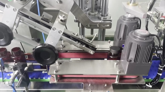 Automatische Kappe Einfache Kappenmaschine für die pharmazeutische Industrie